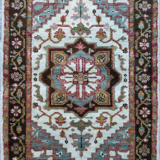 4×6 ft Hand-knotted Oushak Turkish Rug: Heriz-Style Wool Carpet