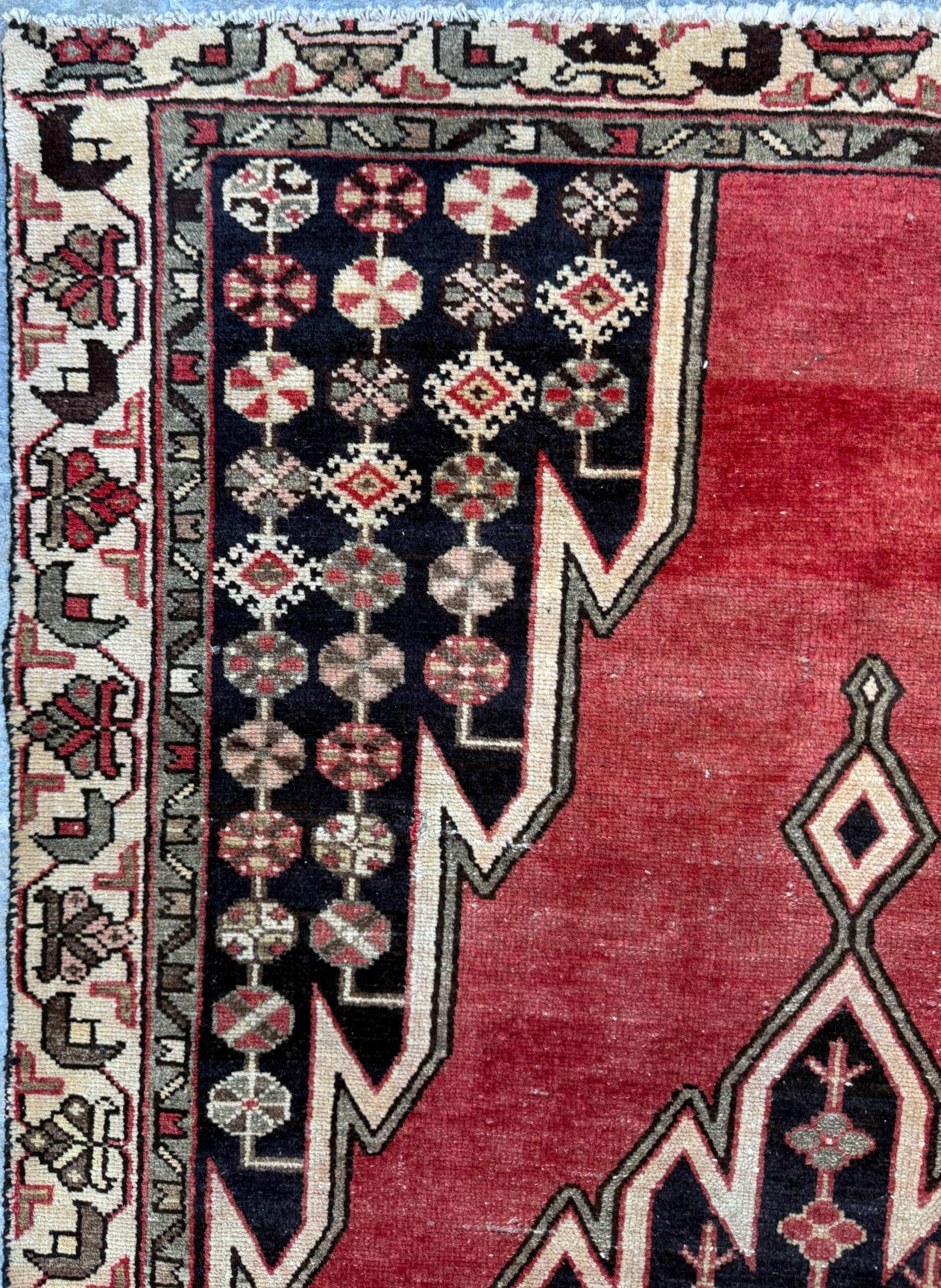 Vintage 1930s Turkish Wool Rug: 3×6 ft Farmhouse Geometric Hand-Knotted Carpet