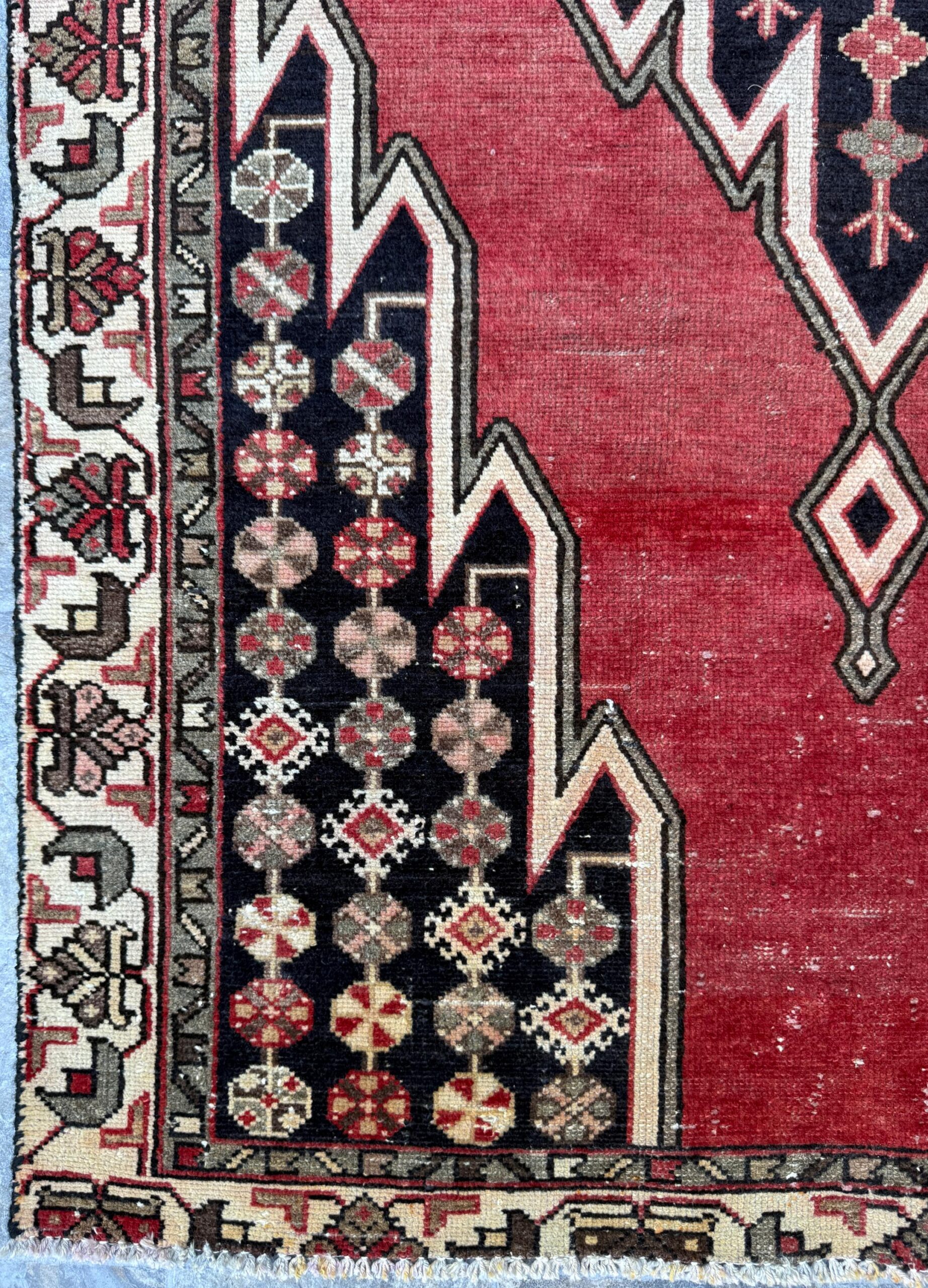Vintage 1930s Turkish Wool Rug: 3×6 ft Farmhouse Geometric Hand-Knotted Carpet