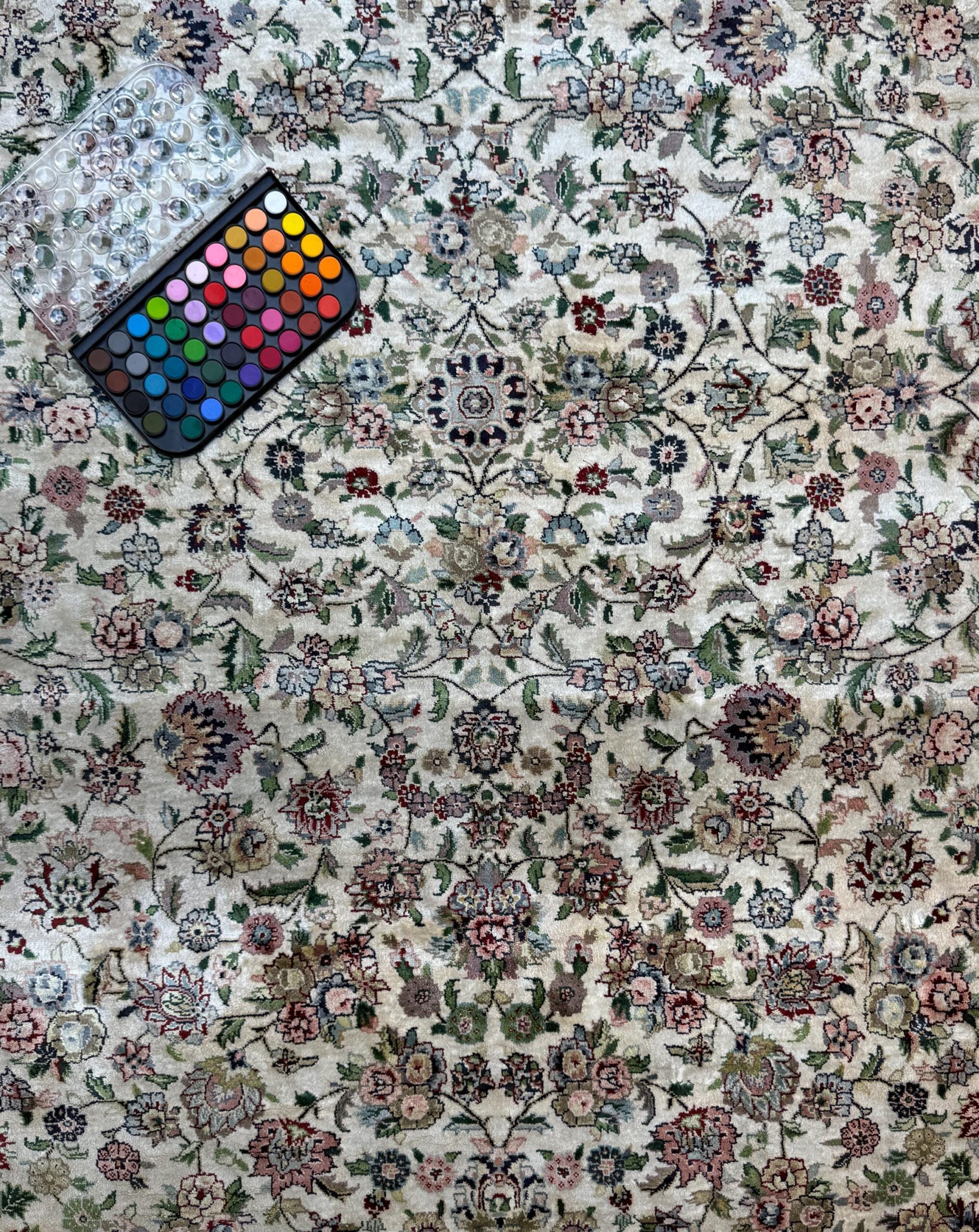 9×6 ft Vintage 1970s Tabriz Rug: Hand-Knotted Silk & Wool Oriental Carpet