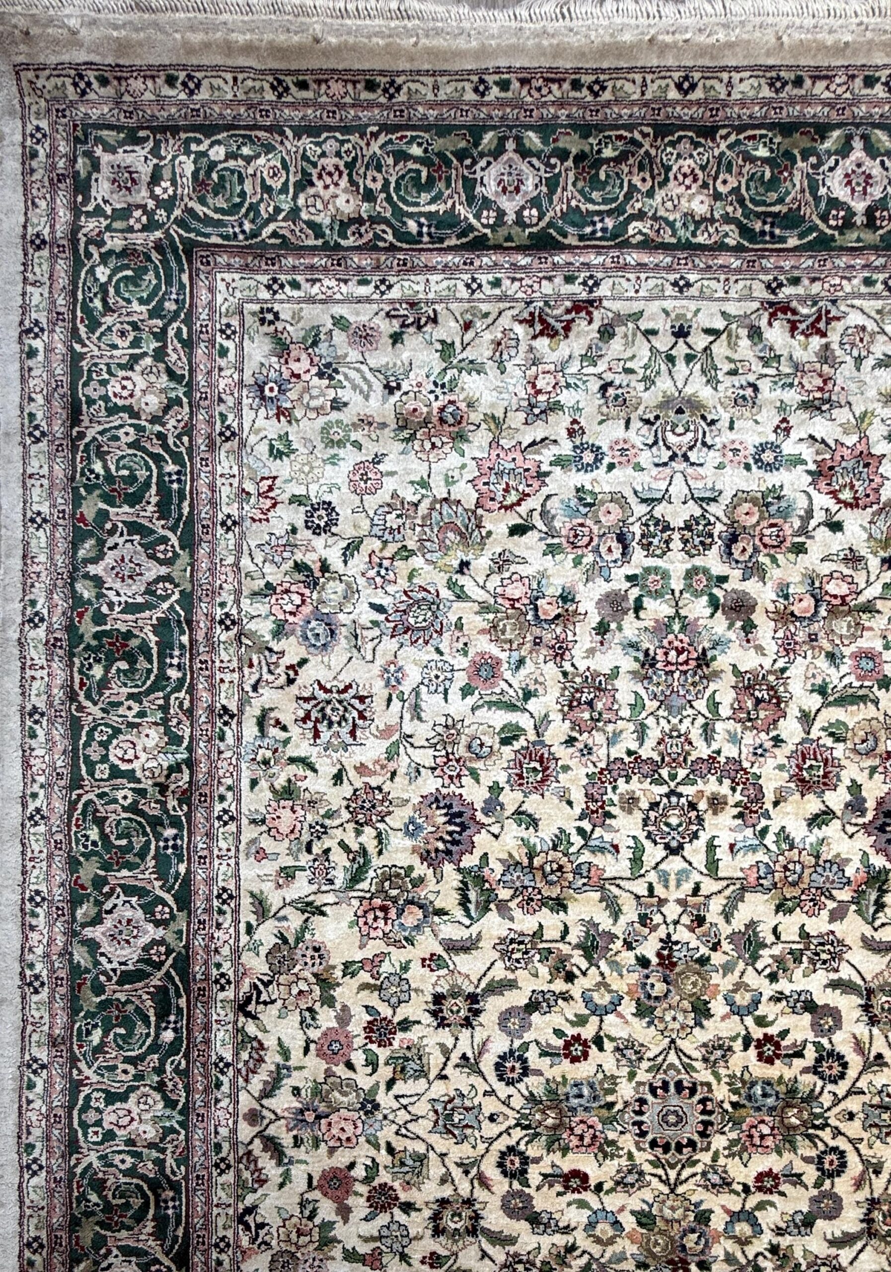 9×6 ft Vintage 1970s Tabriz Rug: Hand-Knotted Silk & Wool Oriental Carpet