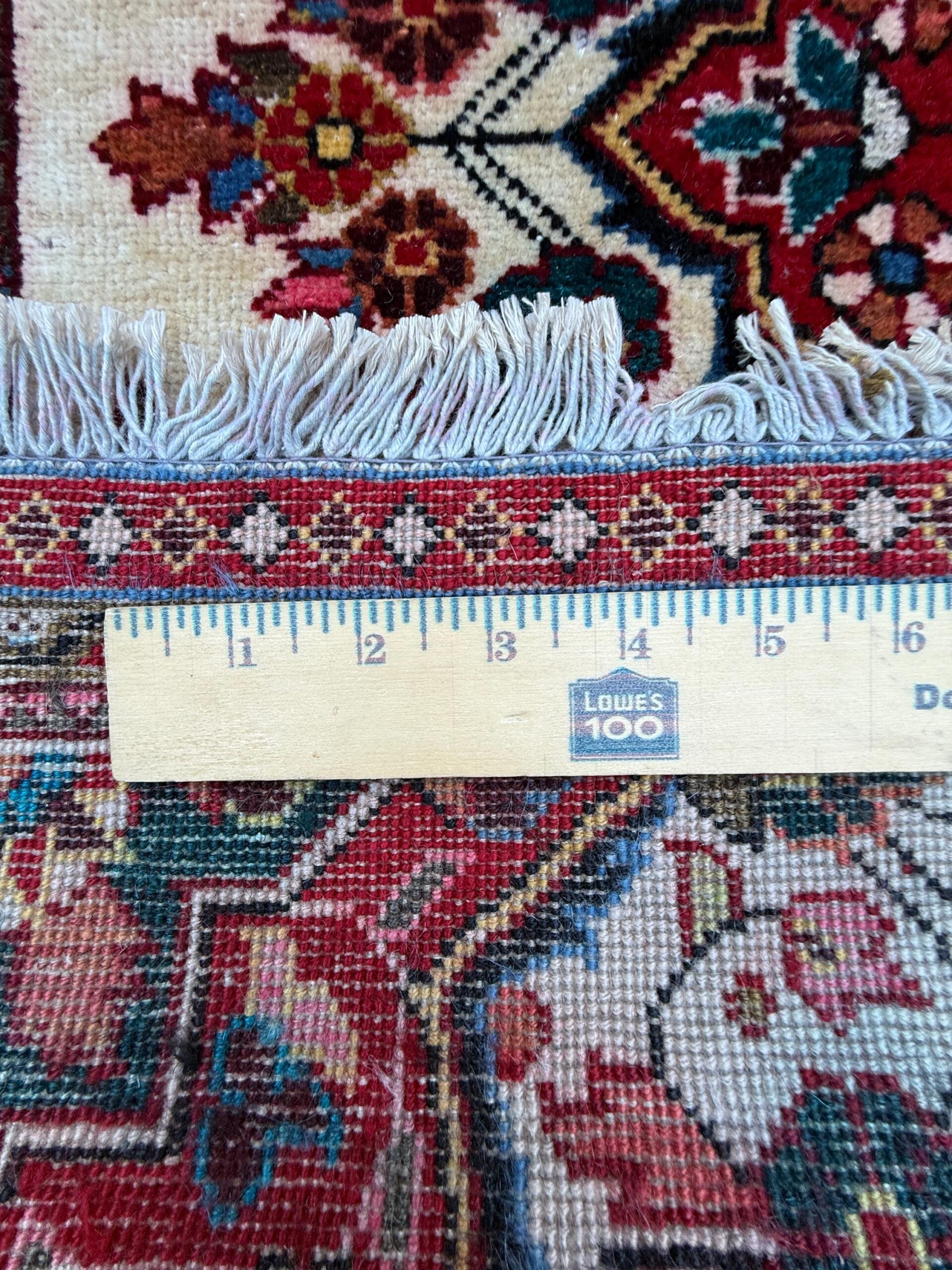4×2 ft Vintage 1980s Saroukh Wool Rug: Hand-Knotted Oriental Carpet
