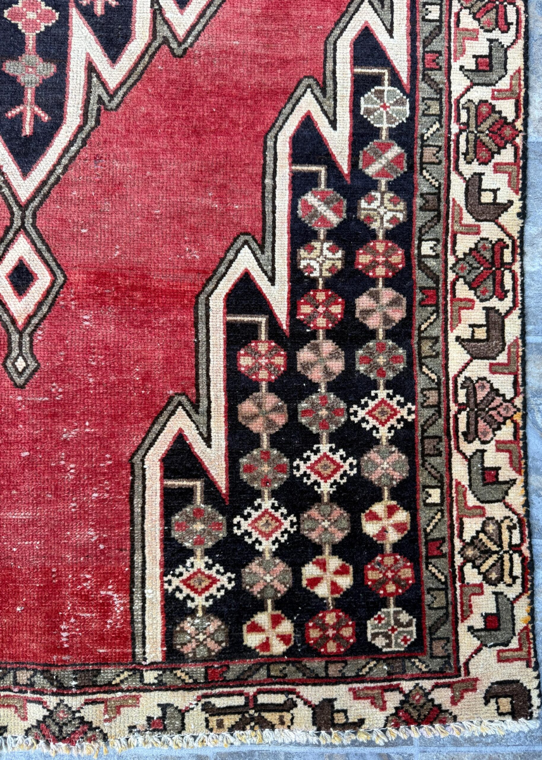Vintage 1930s Turkish Wool Rug: 3×6 ft Farmhouse Geometric Hand-Knotted Carpet