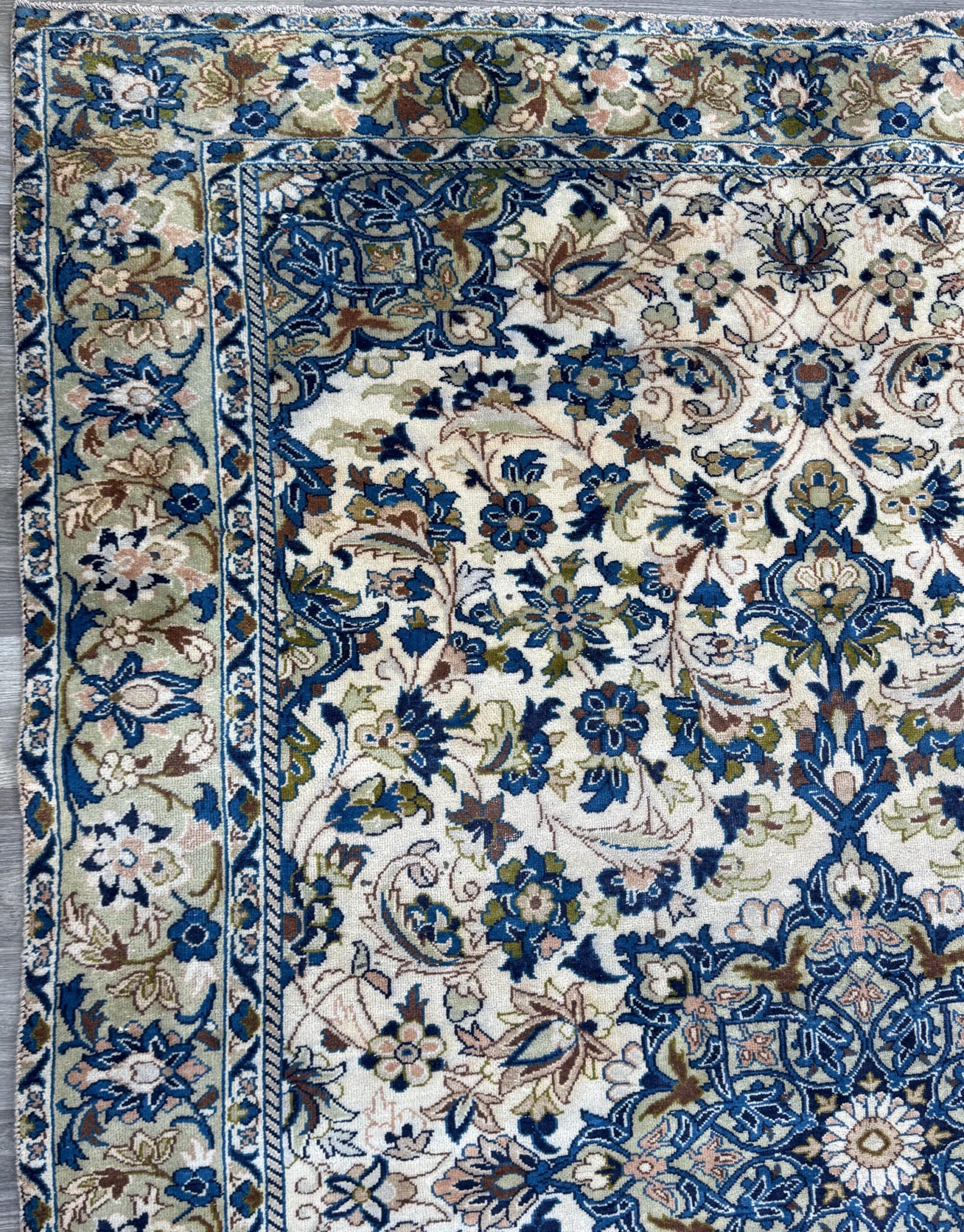 Turkish Beige Vintage Rug 6×10 ft Hand Knotted Wool Anatolian Traditional Area Rug 1970s Floral Medallion Carpet