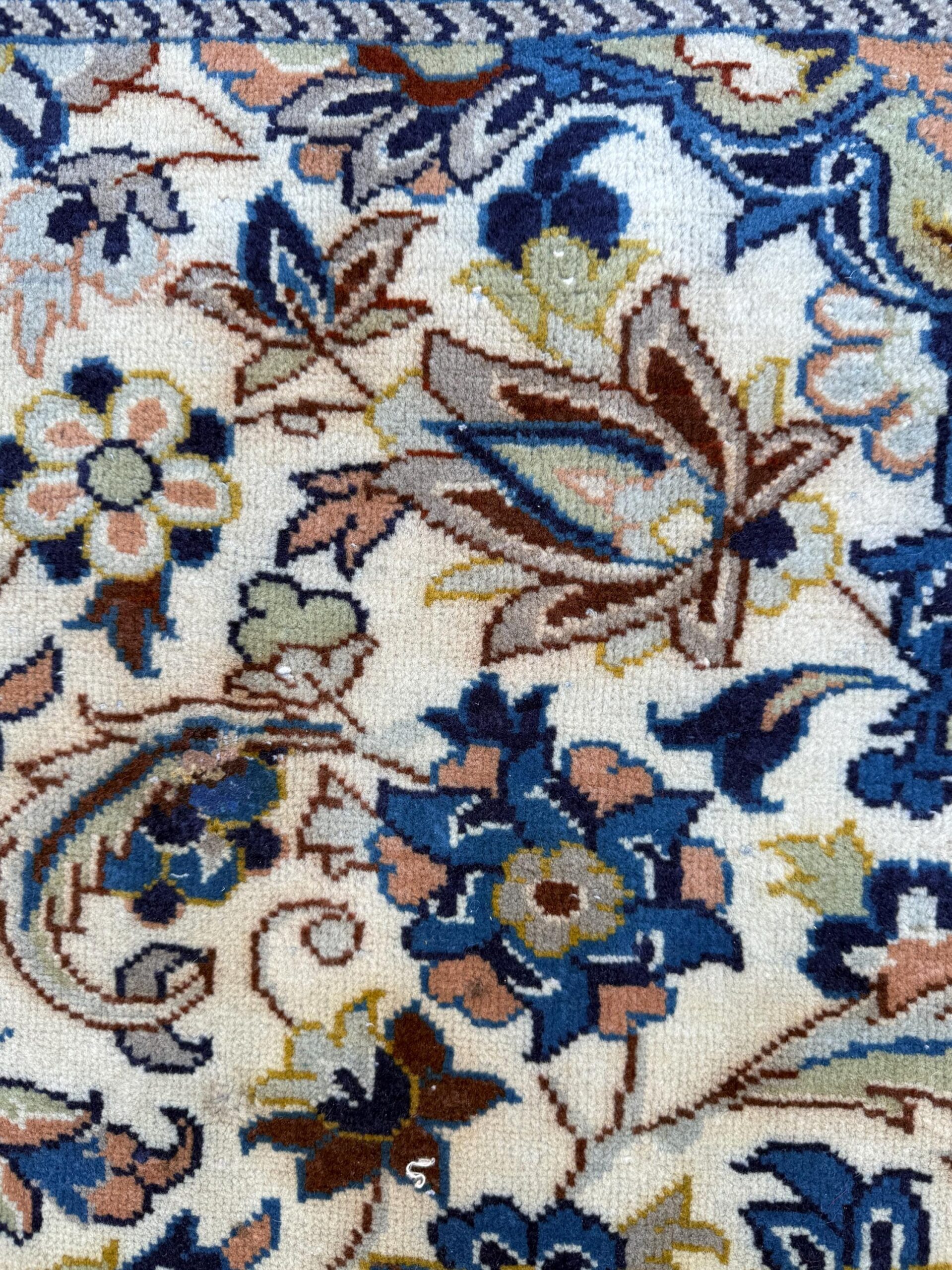 Turkish Beige Vintage Rug 6×10 ft Hand Knotted Wool Anatolian Traditional Area Rug 1970s Floral Medallion Carpet