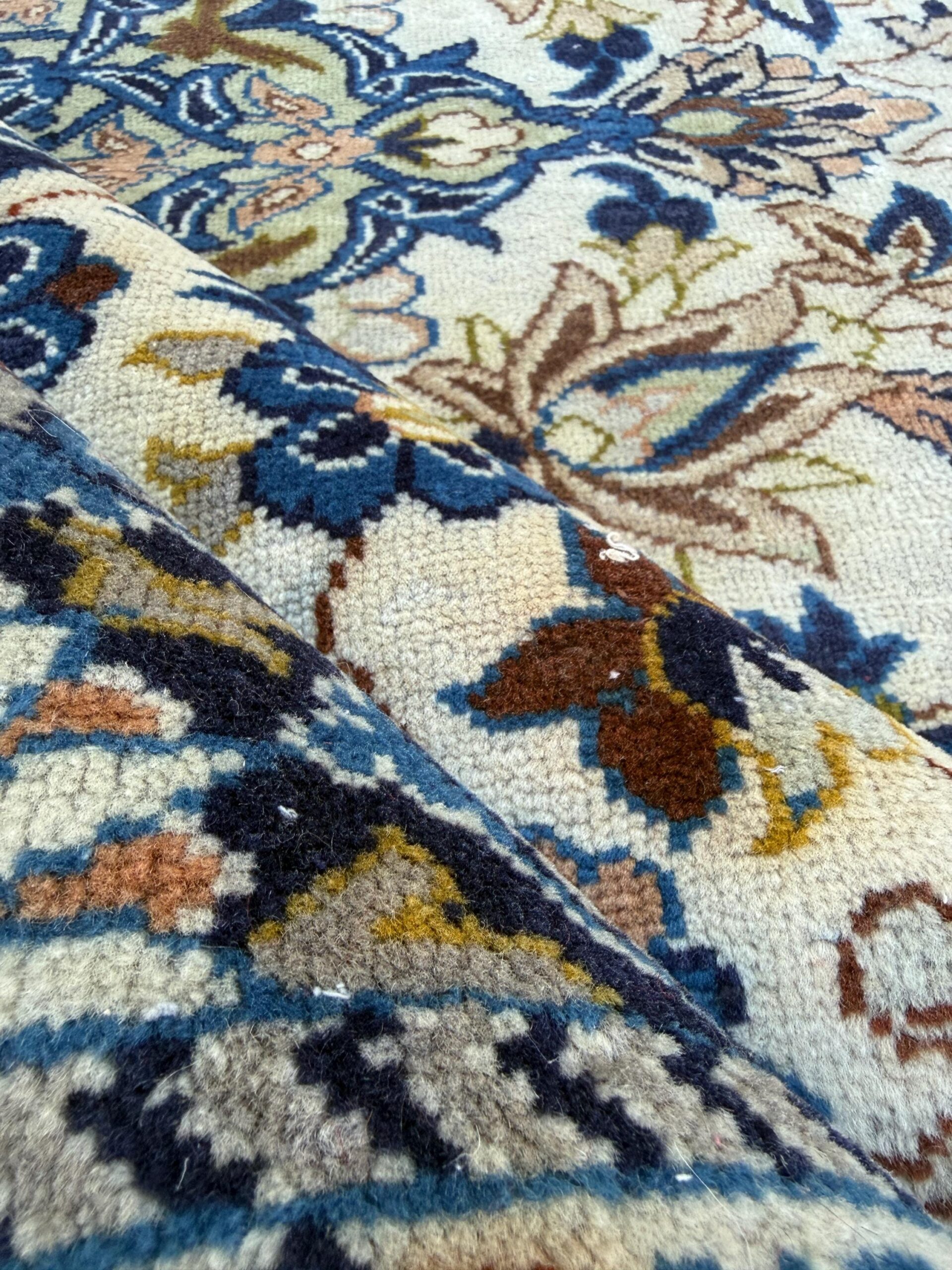 Turkish Beige Vintage Rug 6×10 ft Hand Knotted Wool Anatolian Traditional Area Rug 1970s Floral Medallion Carpet
