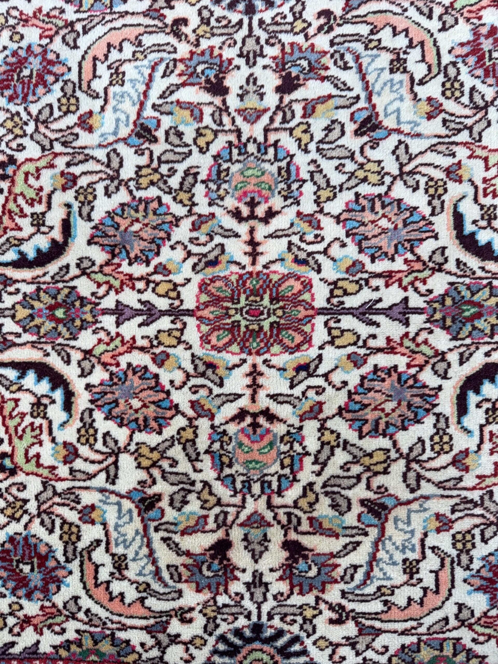 Vintage Hereke Turkish Rug 9×12 ft – Hand Knotted Wool Area Rug – Vegetable Dye Turkish Carpet – 1980s