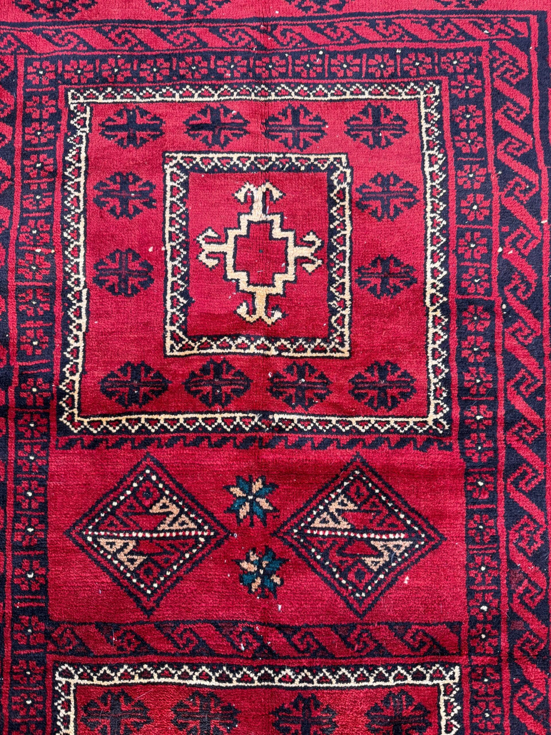 Vintage Hand-Knotted Wool Rug – 4.4×8.3 ft Geometric Tribal Anatolian Carpet