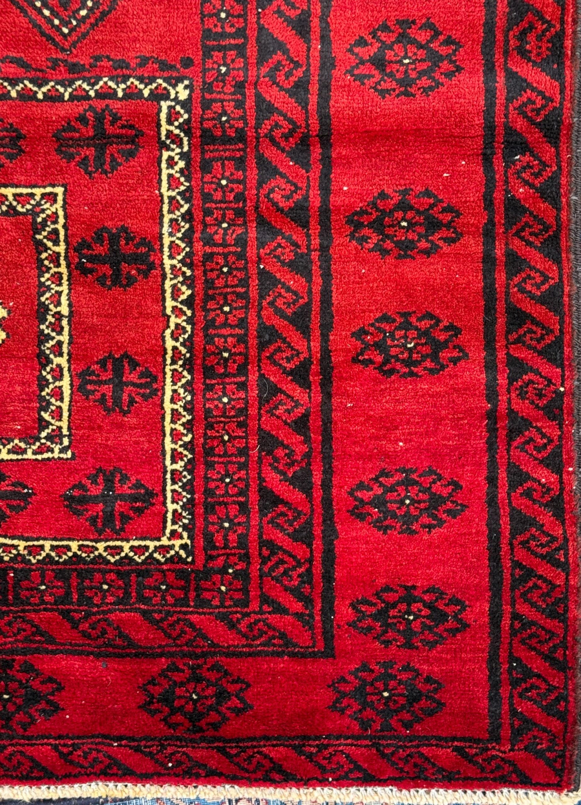 Vintage Hand-Knotted Wool Rug – 4.4×8.3 ft Geometric Tribal Anatolian Carpet